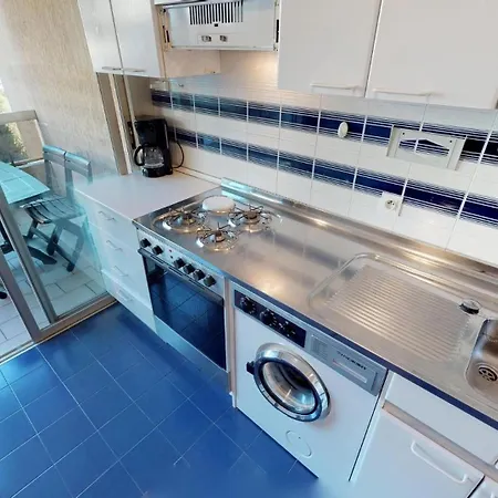 69b - Agreable 2p Proche Avec Terrasse Et Garage Μεντόν